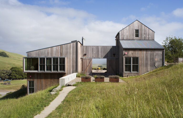 Smart Energy-Efficient Homes Design, Innovation & Applications